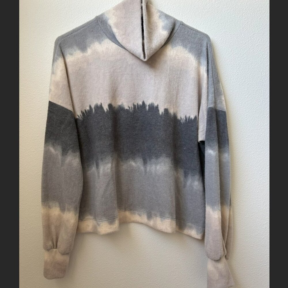 Mimi K - Women's Cozy Turtleneck - sz M